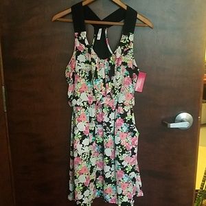 *NWT* Floral Dress